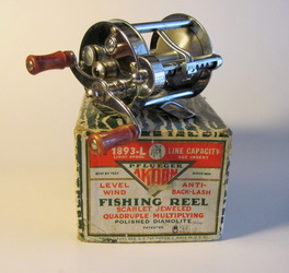 Pflueger AKRON No. 1893-L Jeweled Level Wind with Original Box Circa-1952 —  VINTAGE FISHING REELS